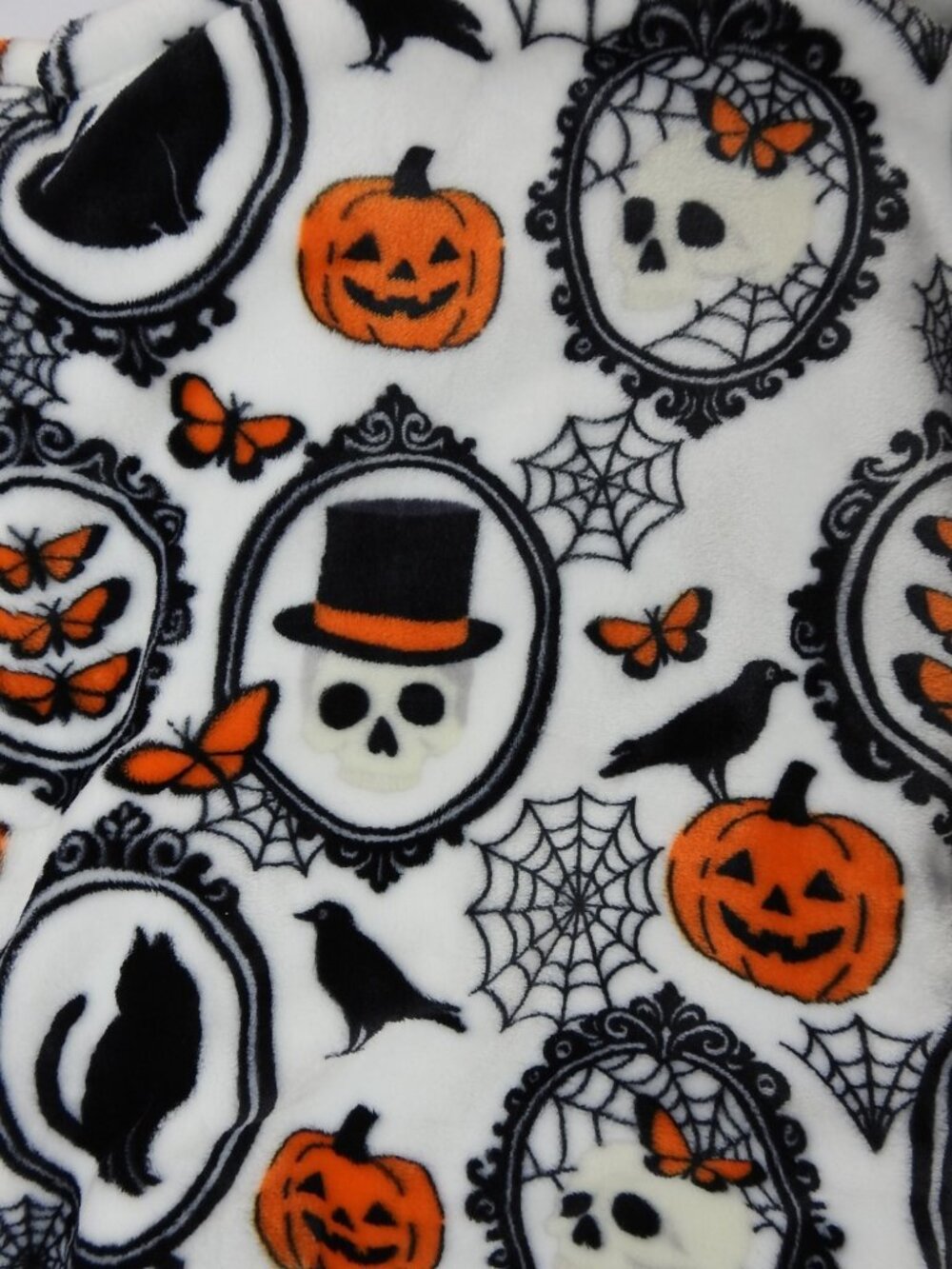 Halloween Skeleton Ghost Pumpkin Velvet Plush Throw Blanket 60x70 Soft Gothic - Picture 5 of 6